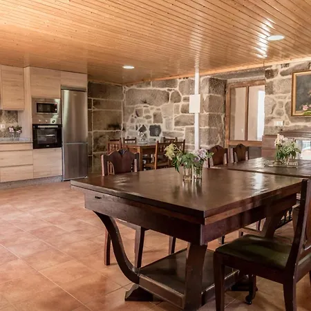 Casa Dos Muinos بيت للعطل *